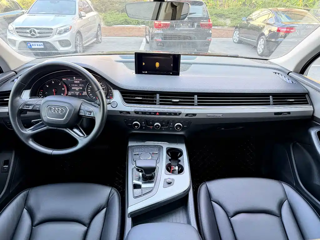 Audi Q7 — миниатюра 12
