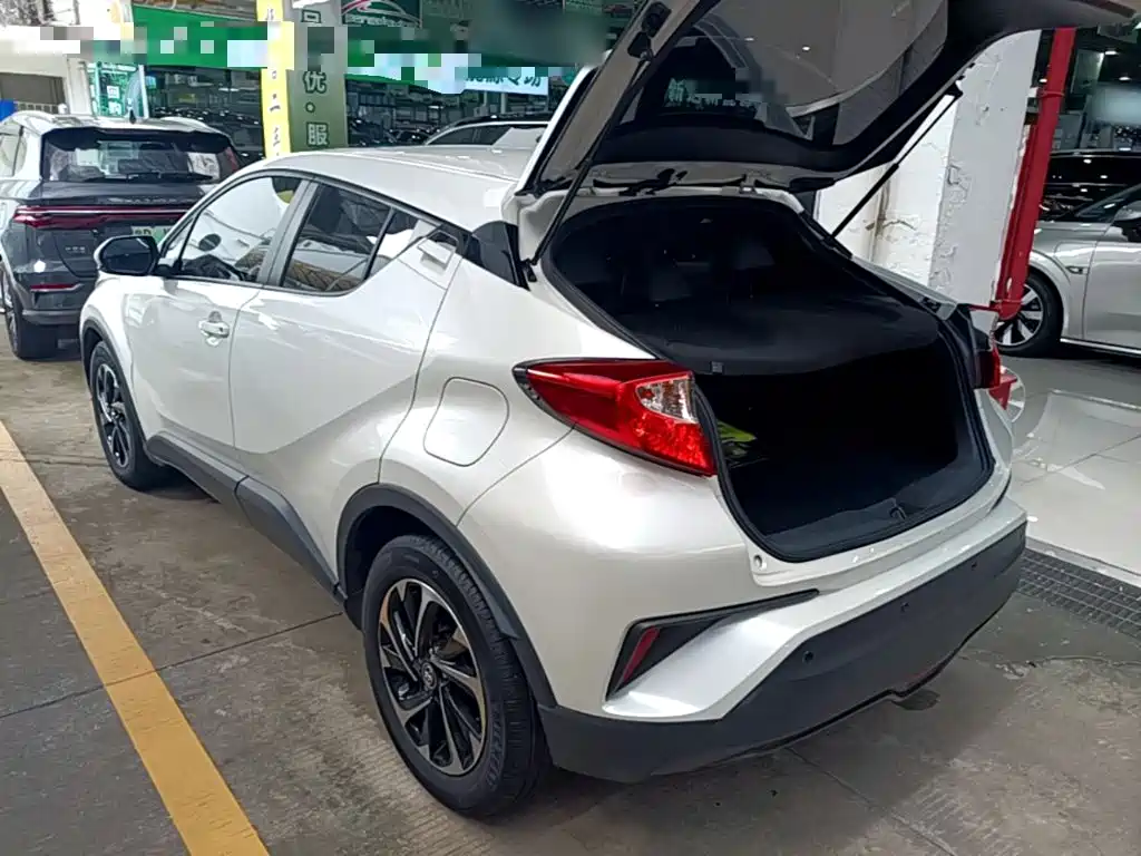 Toyota IZOA — миниатюра 5