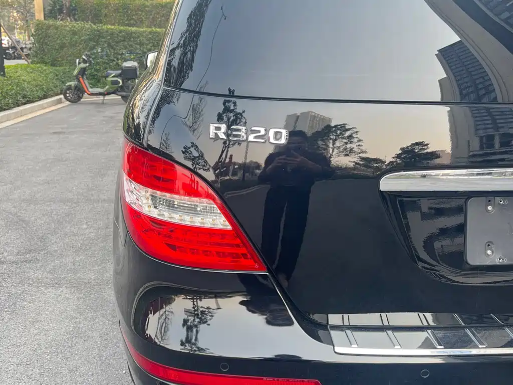 MERCEDES-BENZ R CLASS