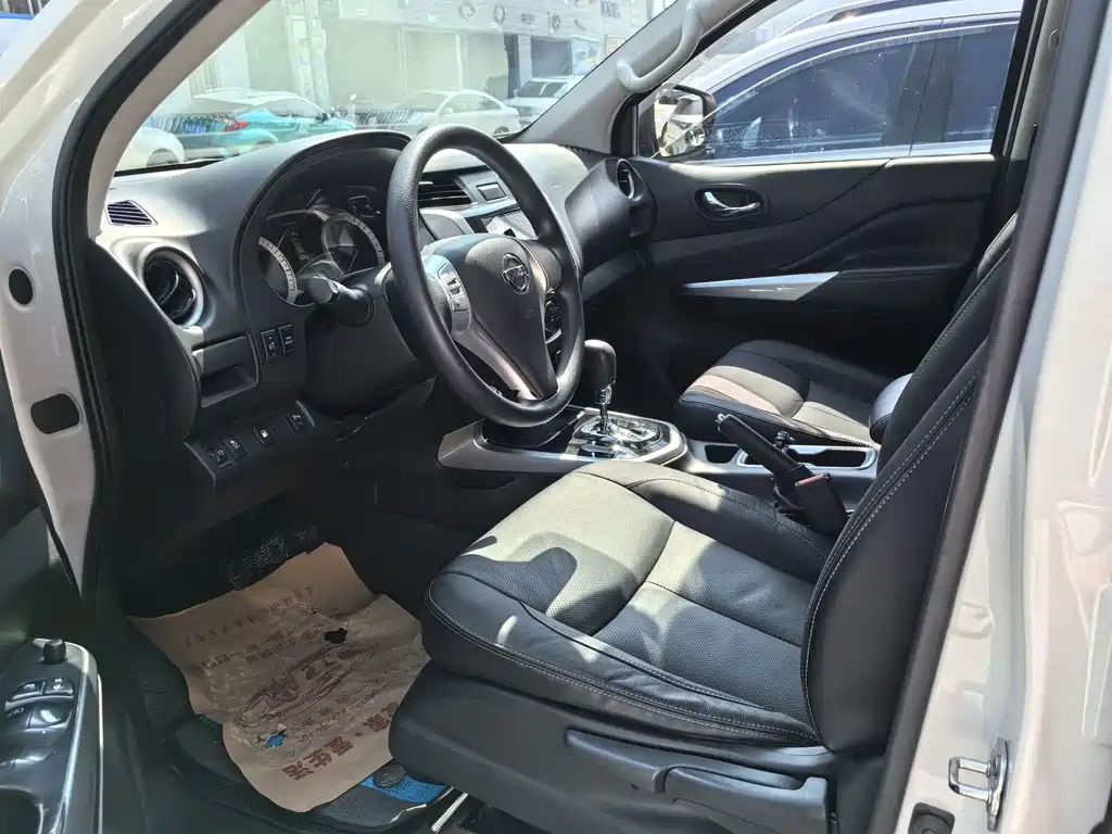 Nissan Terra — миниатюра 7
