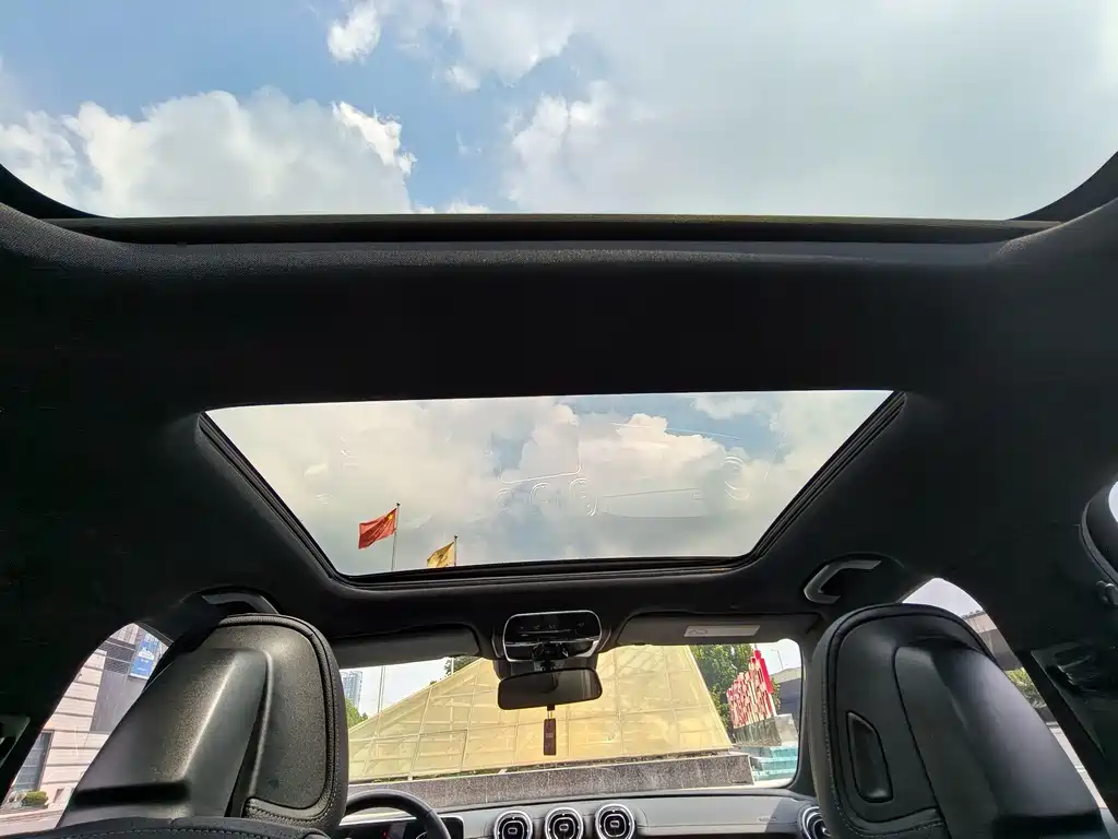 Mercedes-Benz C-Class — миниатюра 15
