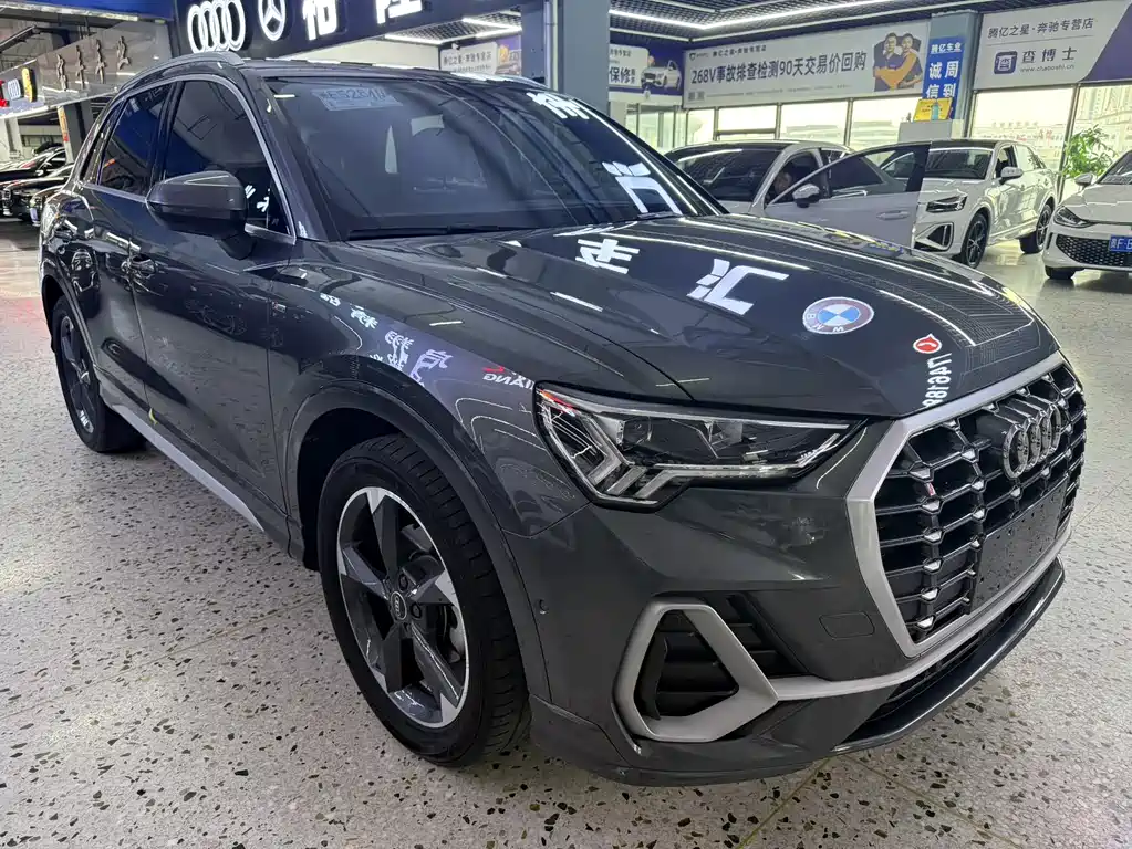 Audi Q3 2023 35 TFSI Fashion (1.4T)