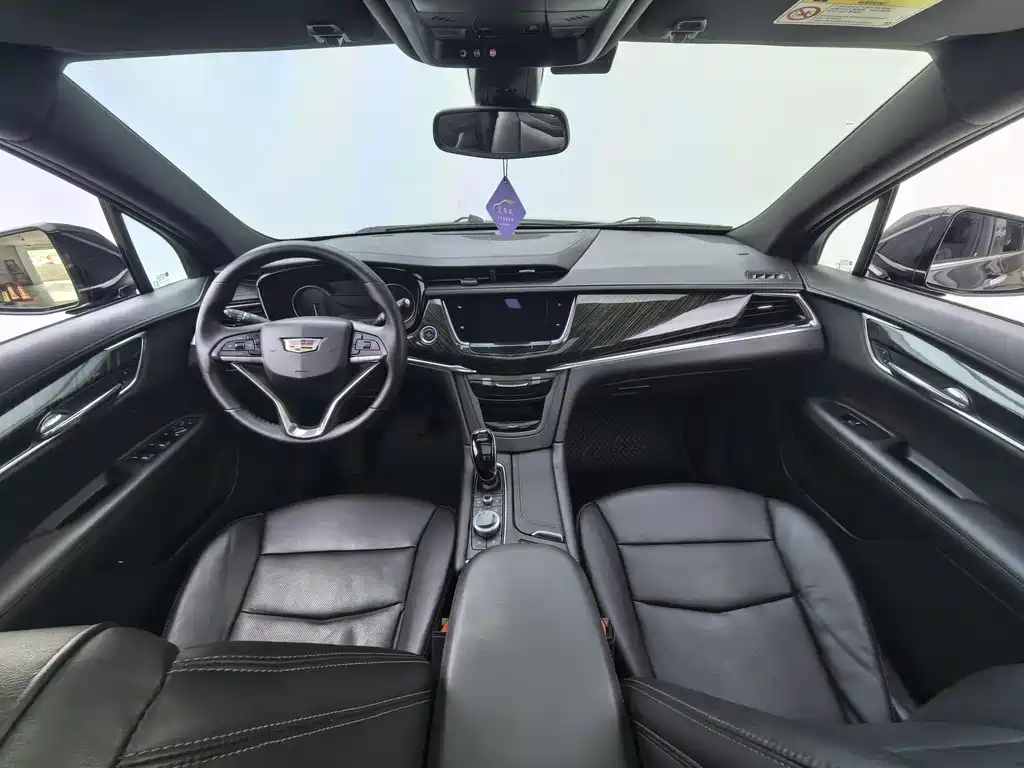 Cadillac XT6 2021 28T мест Luxury