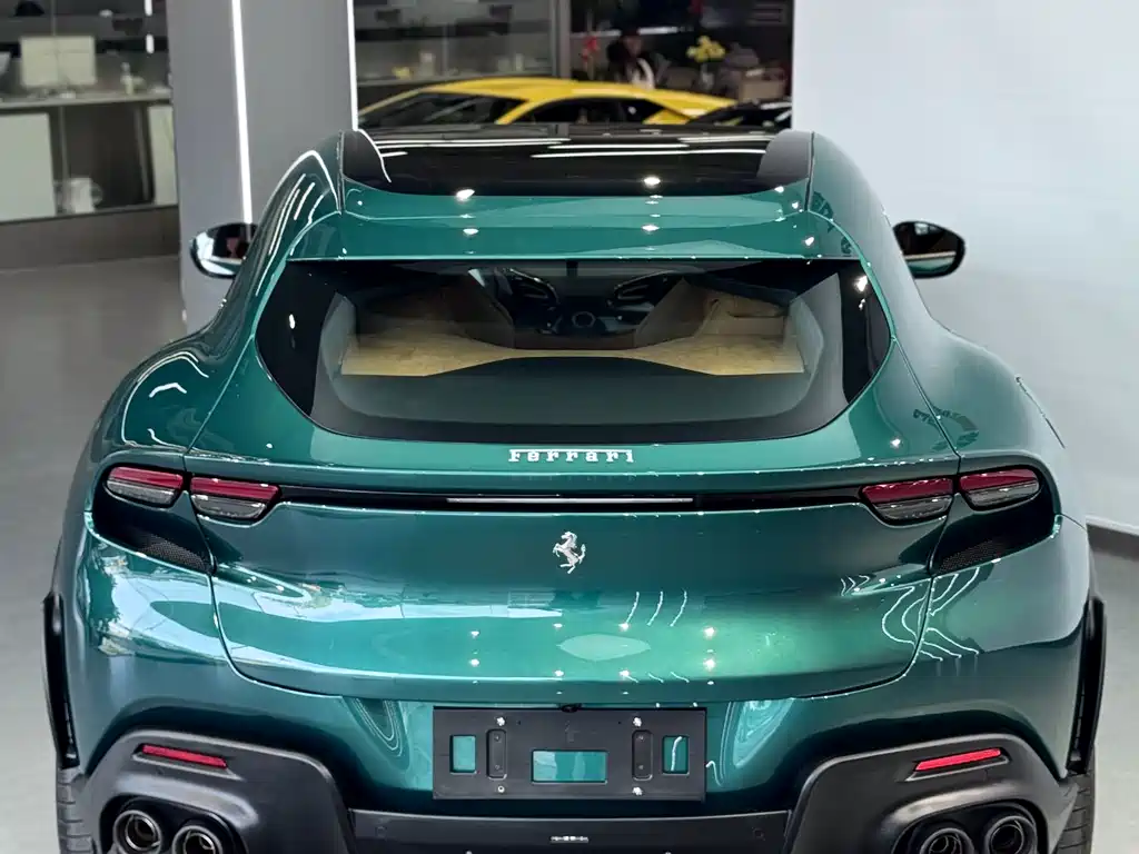 Ferrari Purosangue 2023 6.5L V12