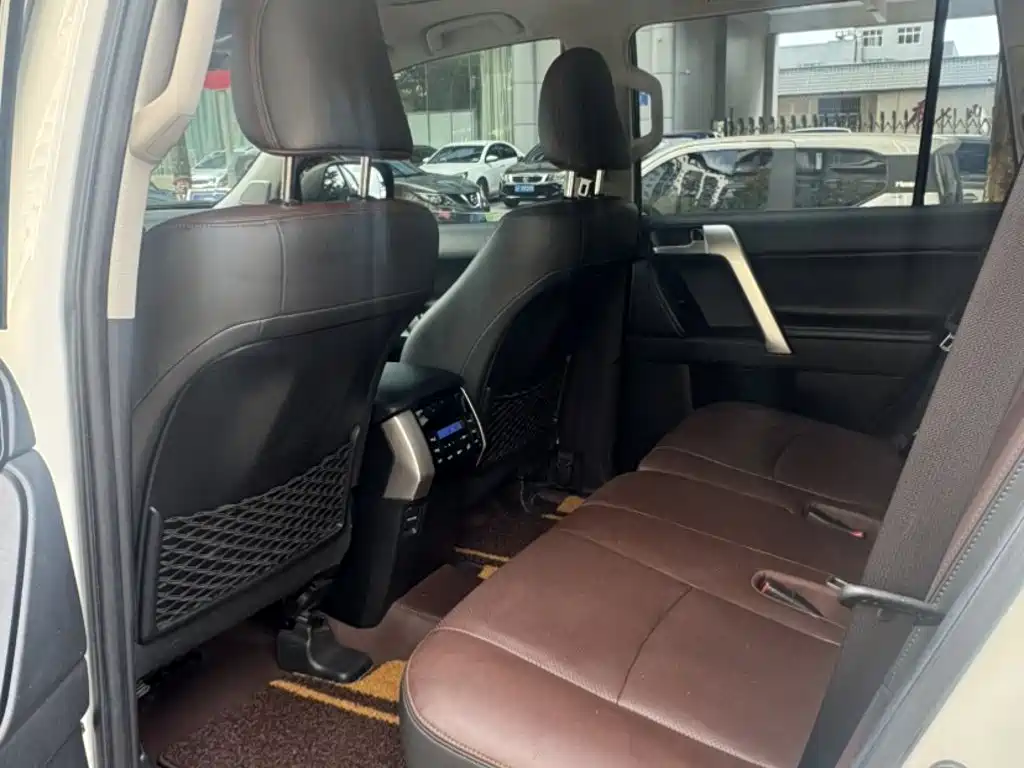 Toyota Prado — миниатюра 17