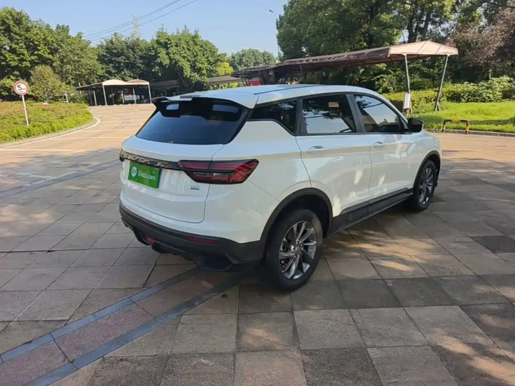 Geely Binyue — миниатюра 7