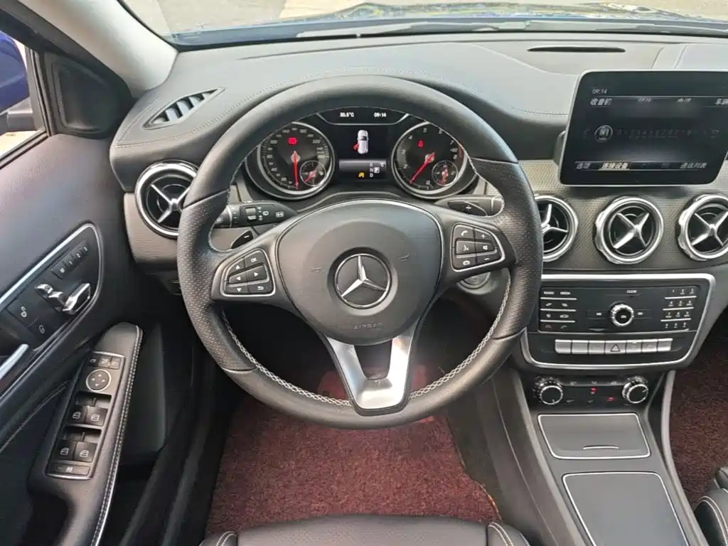 Mercedes-Benz GLA — миниатюра 11