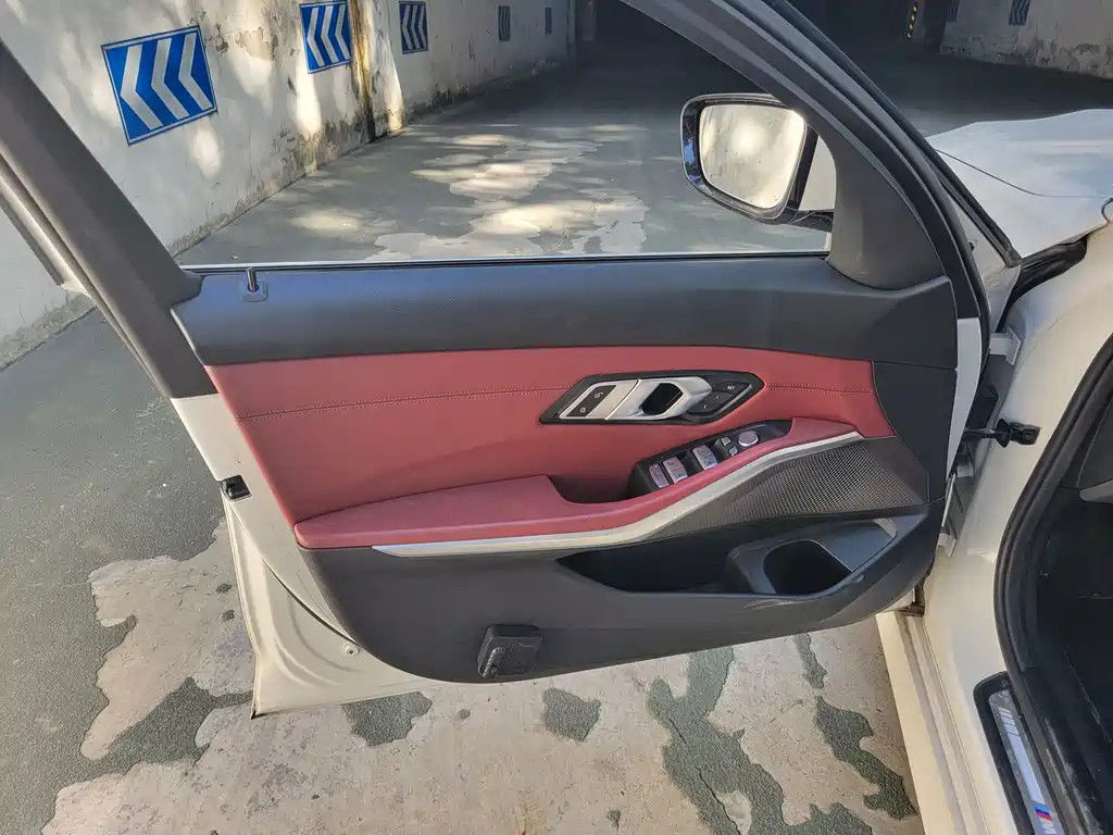 BMW 3 Series — миниатюра 4