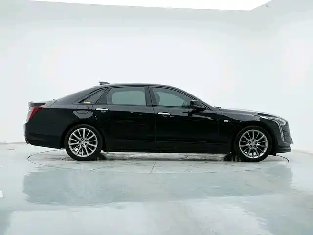 Cadillac CT6 — миниатюра 5