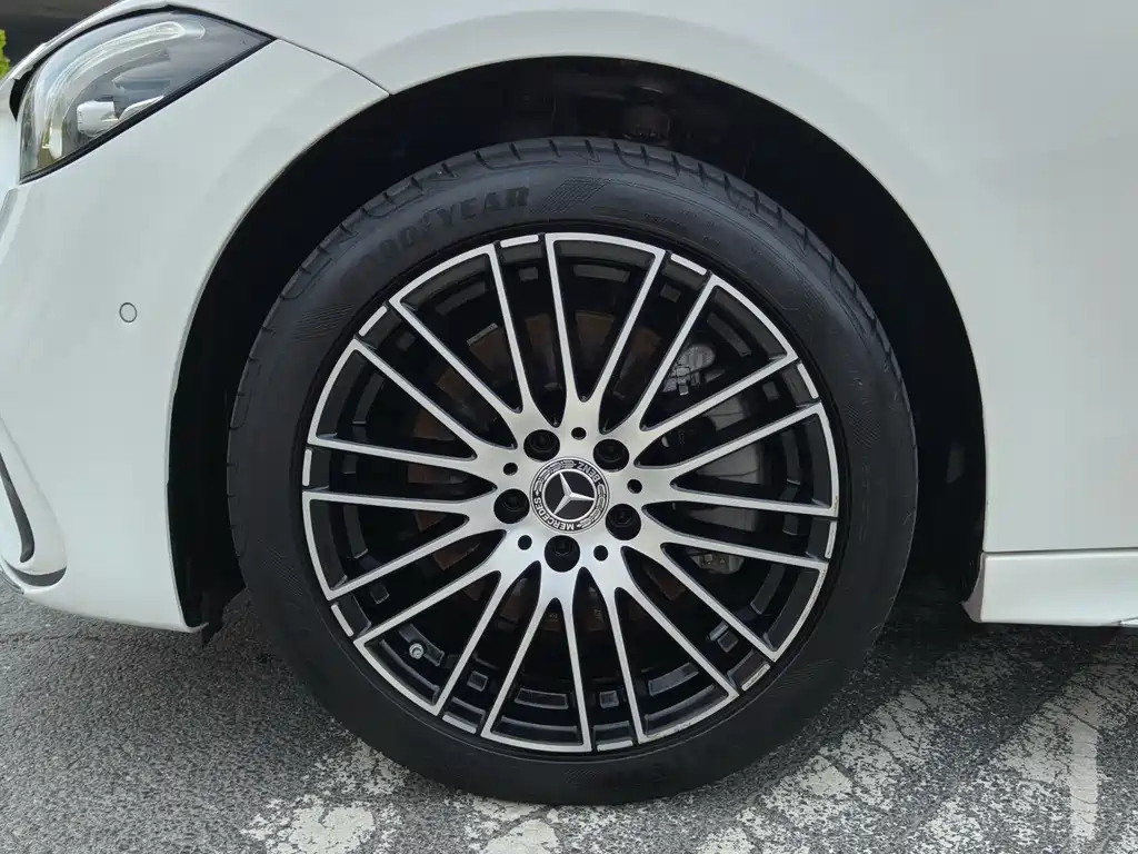Mercedes-Benz C-Class — миниатюра 10