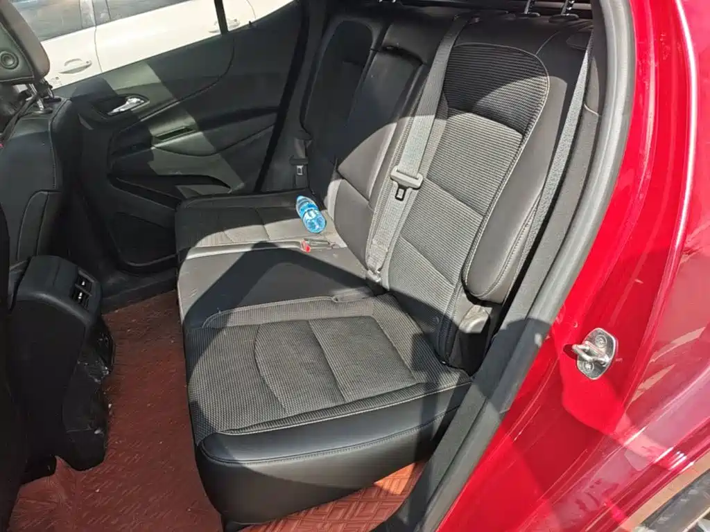 Chevrolet Equinox — миниатюра 17