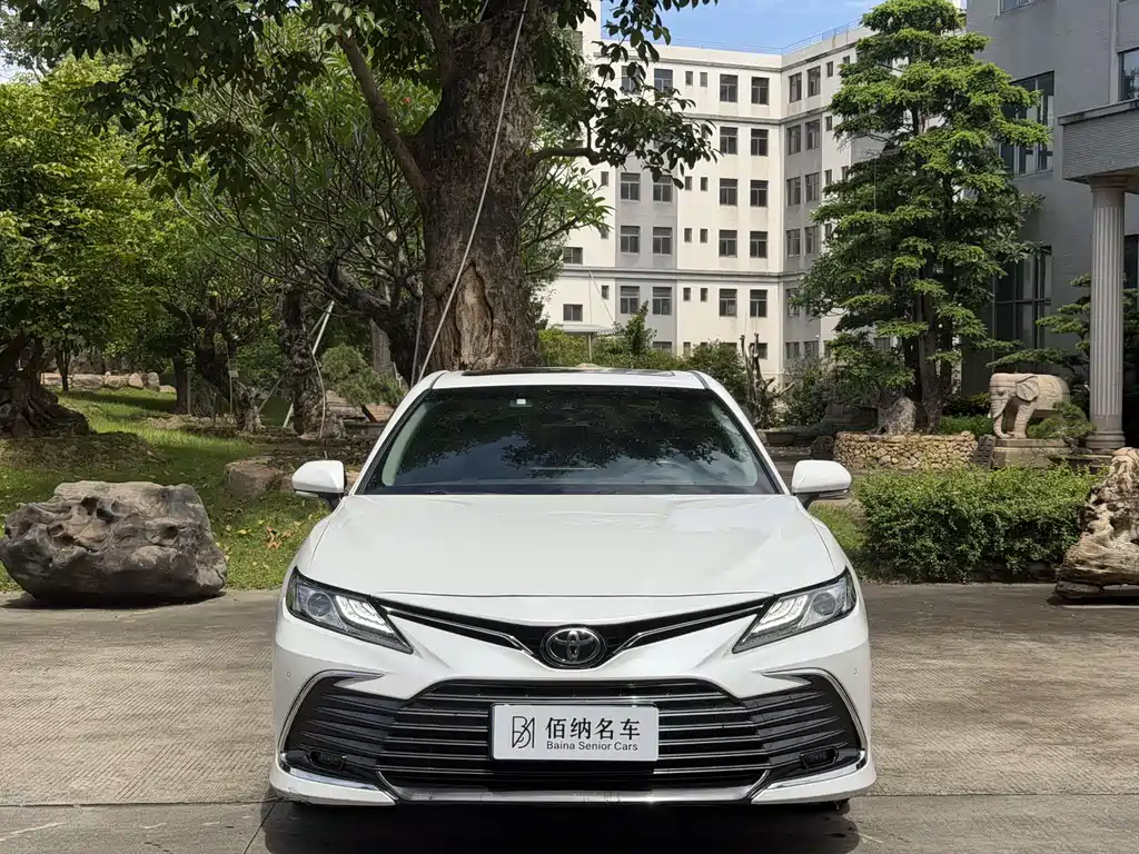 Toyota Camry 2021 2.0G Luxury