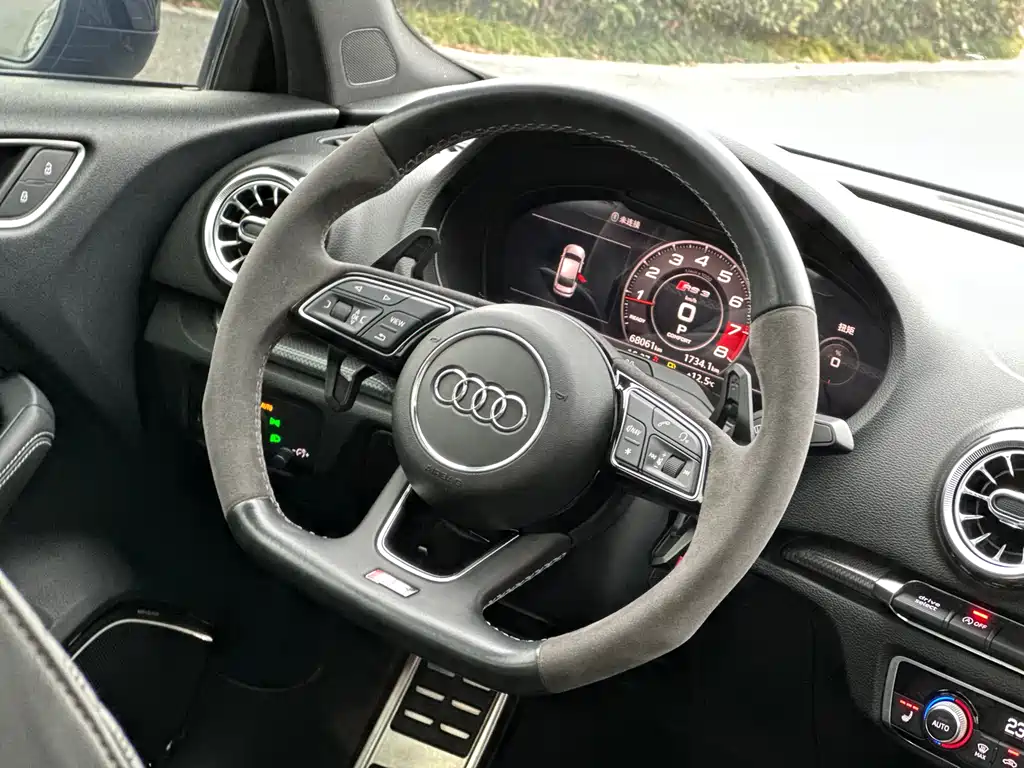 AUDI RS 3