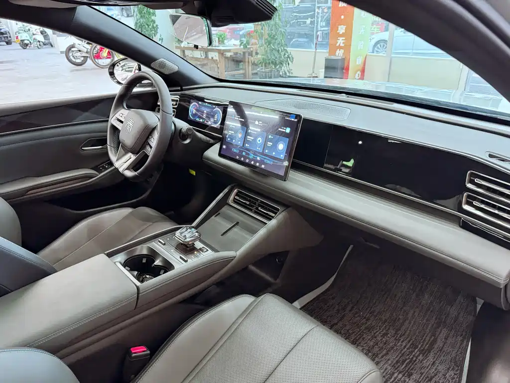 BYD Qin L — миниатюра 18
