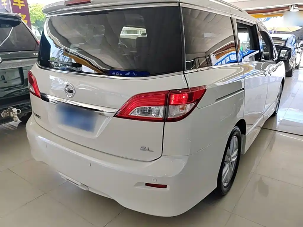 Nissan Quest — миниатюра 7