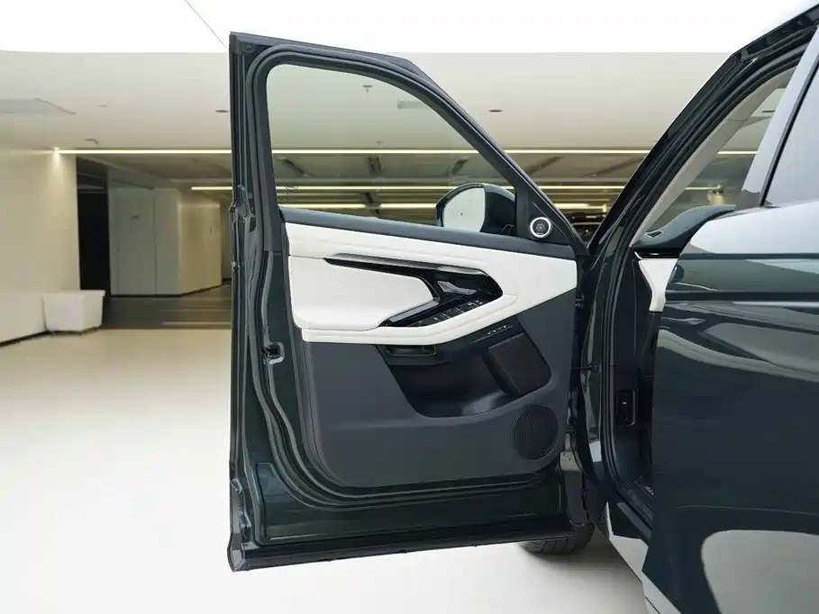Land Rover Evoque — миниатюра 15