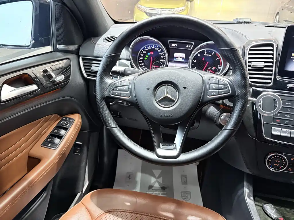Mercedes-Benz GLE Coupe AMG — миниатюра 12