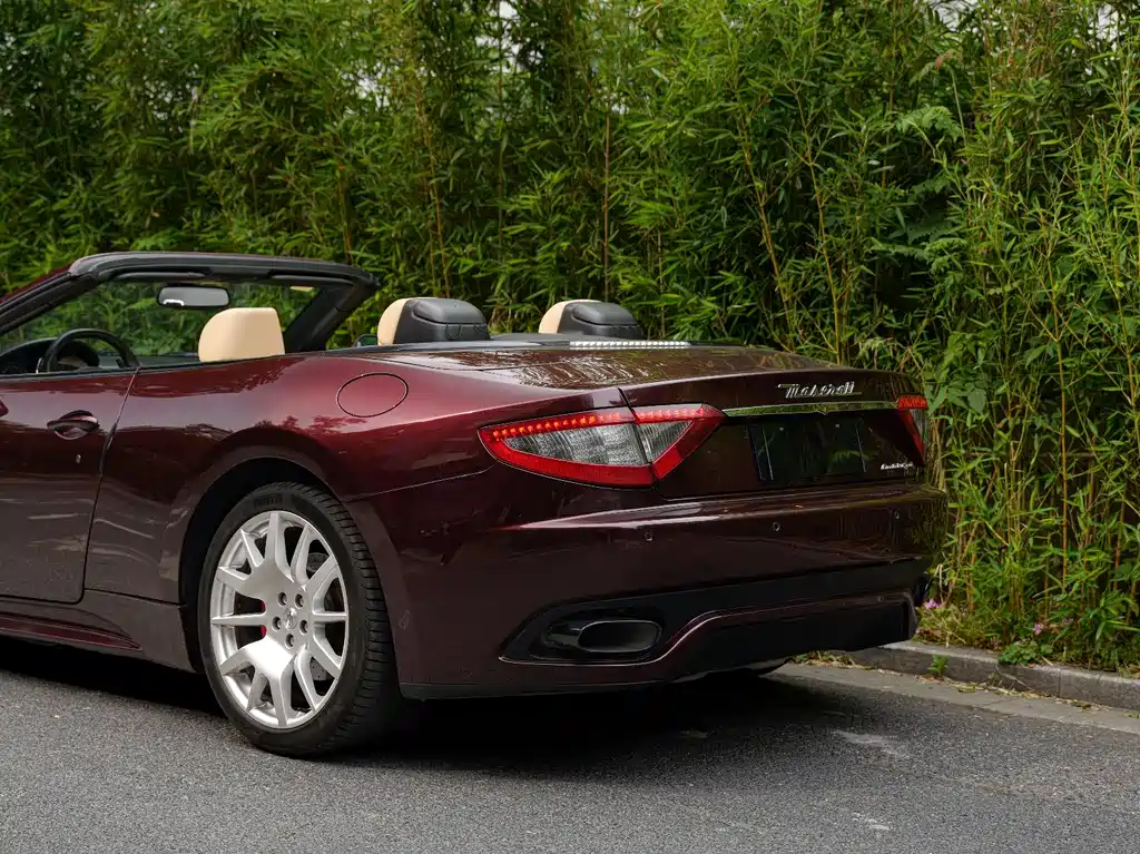 Maserati GranCabrio — миниатюра 6