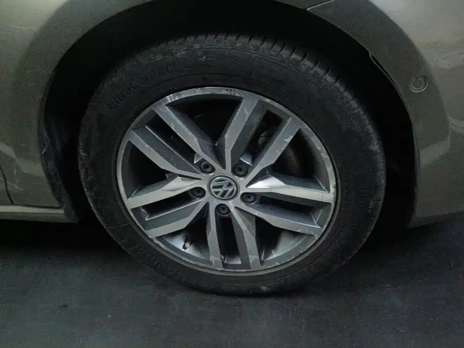 Volkswagen Golf — миниатюра 6
