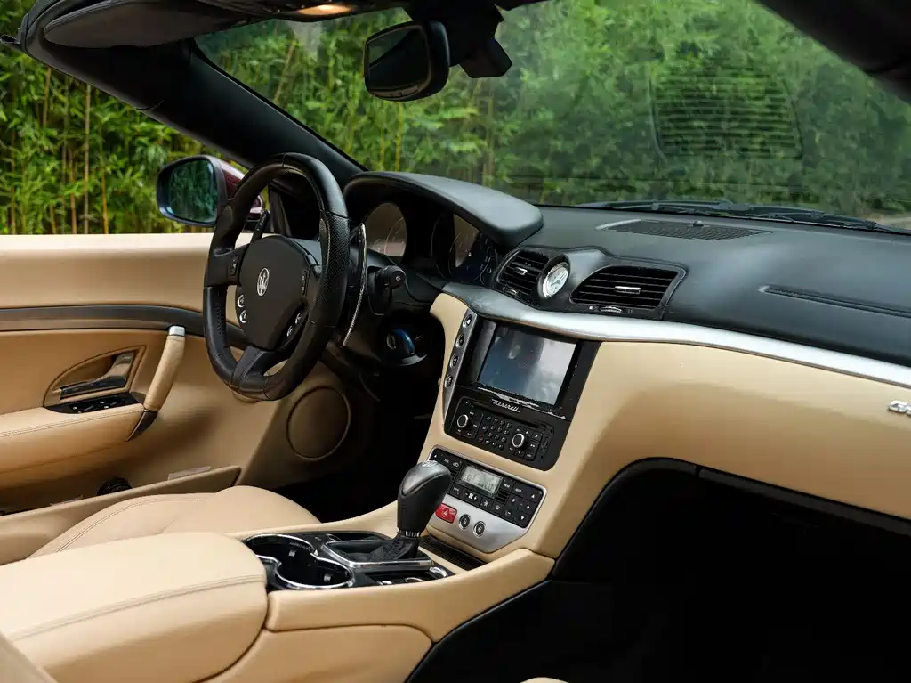Maserati GranCabrio — миниатюра 13