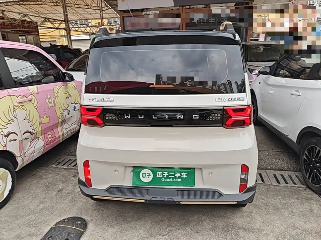 Wuling MINIEV — миниатюра 6