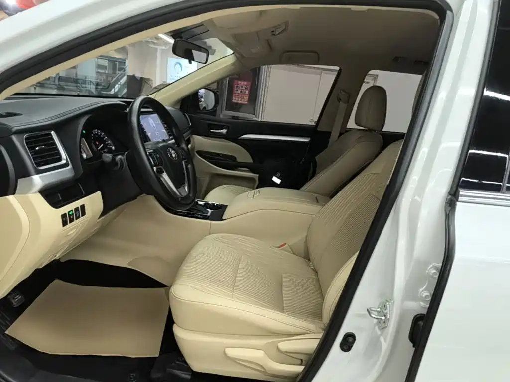 Toyota Highlander — миниатюра 15