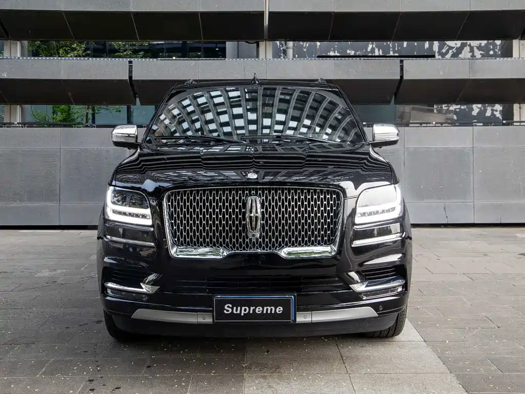 Lincoln Navigator — миниатюра 3