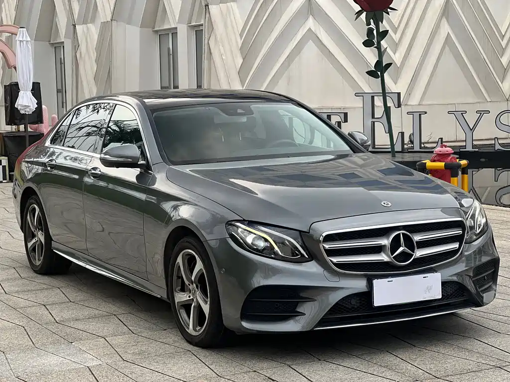 Mercedes-Benz E-Class — миниатюра 3