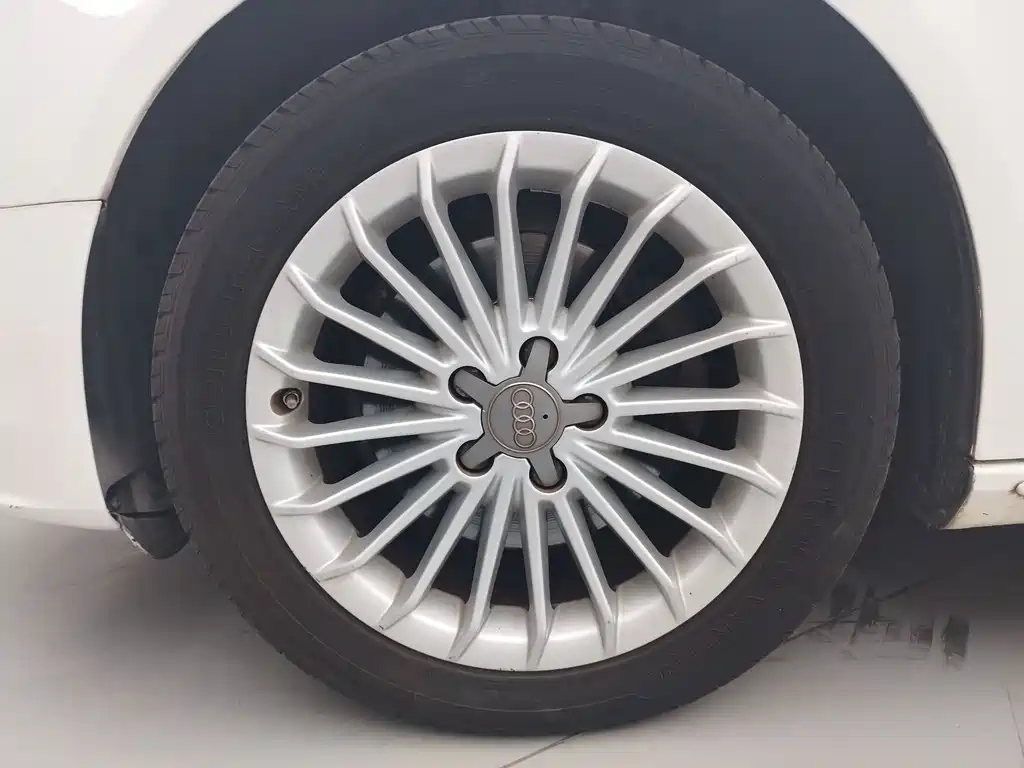 Audi A4L — миниатюра 10