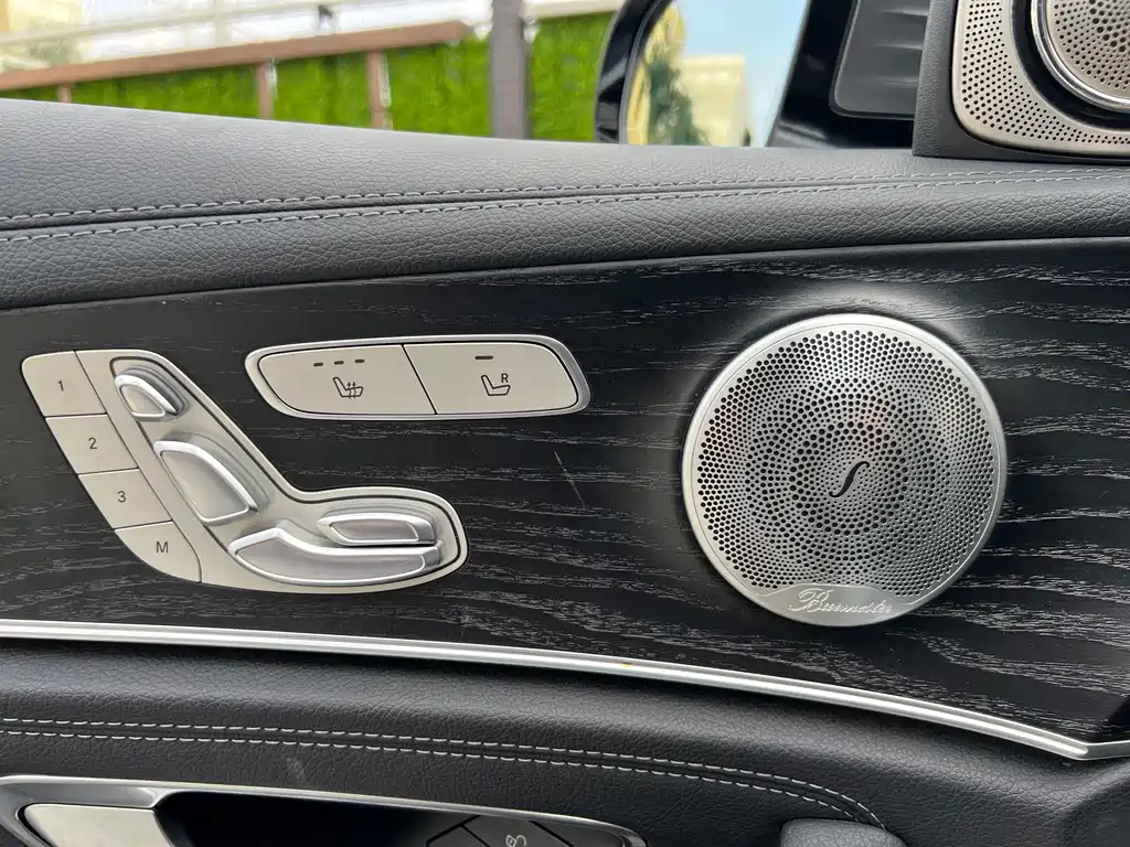 Mercedes-Benz E-Class — миниатюра 22