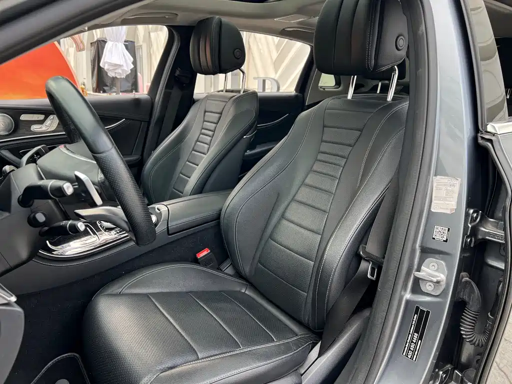 Mercedes-Benz E-Class — миниатюра 24