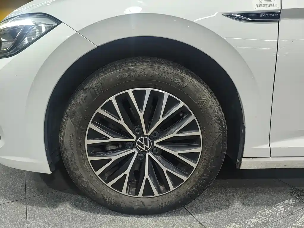 Volkswagen Sagitar — миниатюра 15