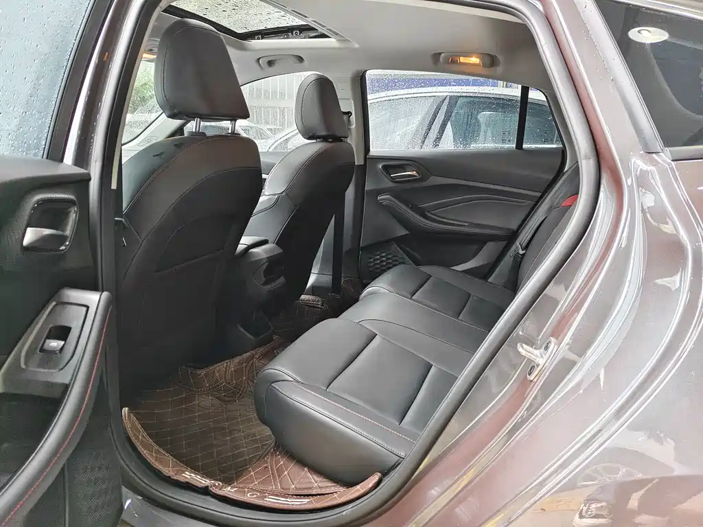 MG 5 2023 180DVVT CVT Luxury