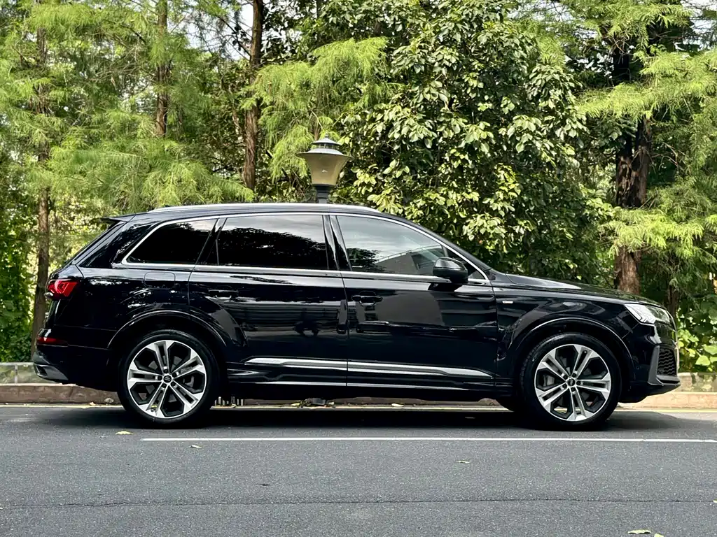Audi Q7 2020 55 TFSI quattro S line Sport
