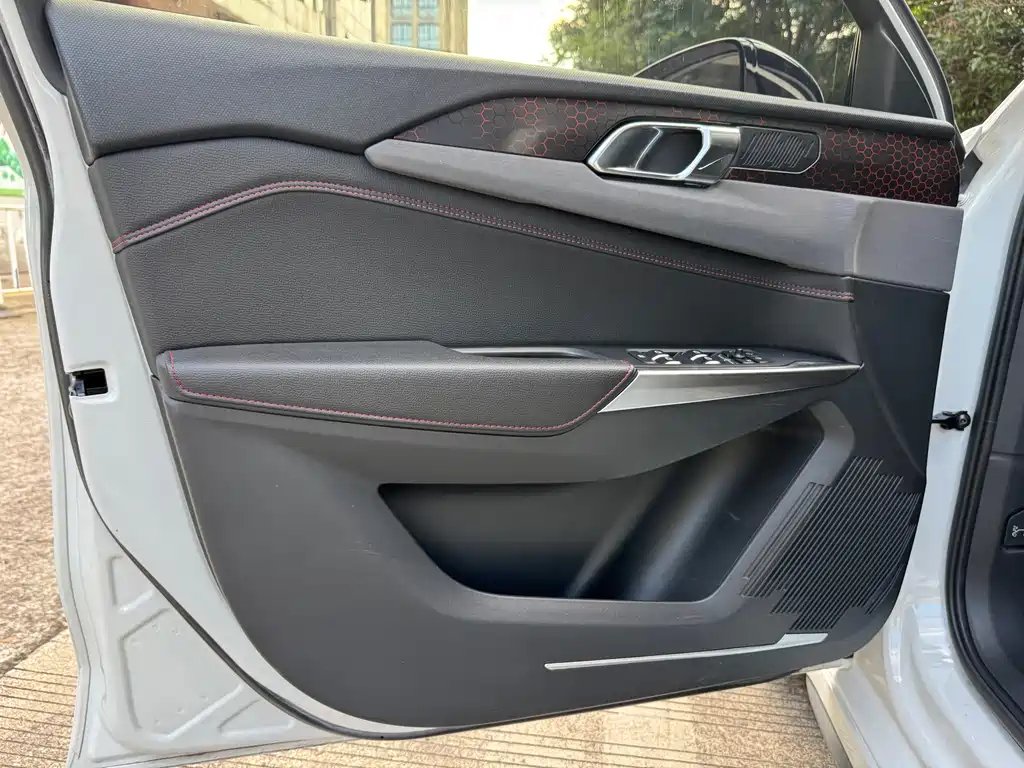 Lynk & Co 03 2018 1.5TD DCT Pro V