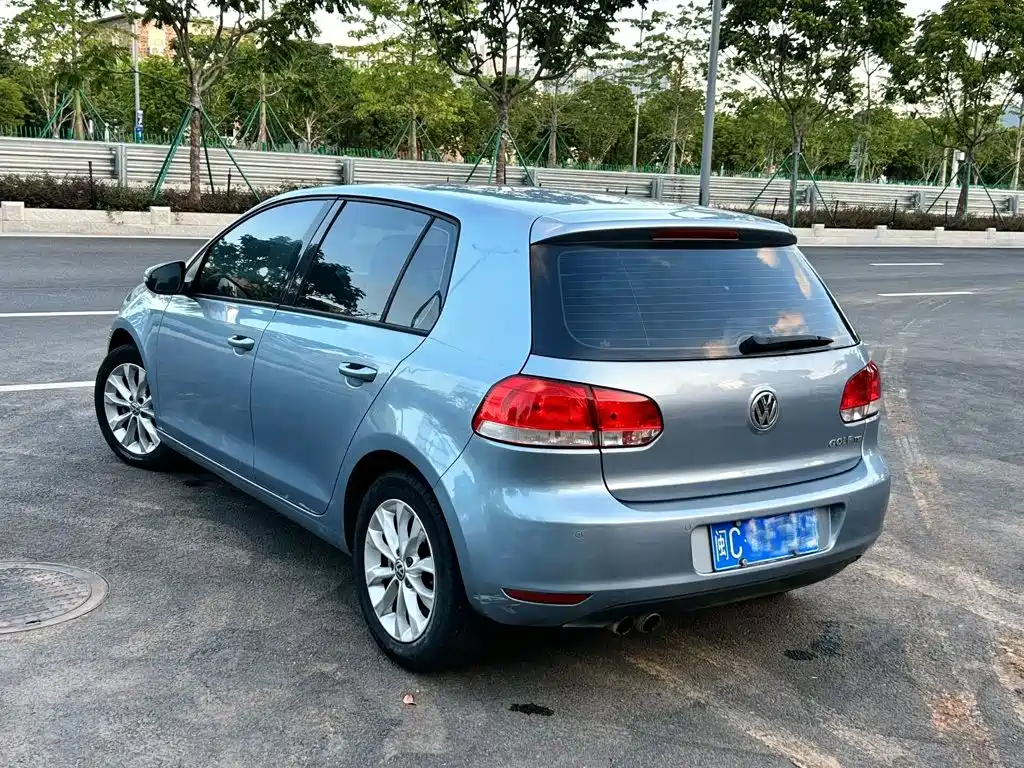 Volkswagen Golf — миниатюра 5