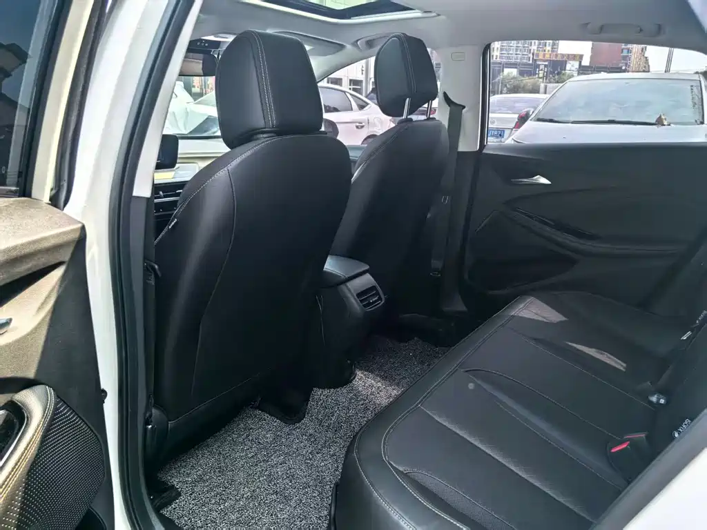 Buick Verano — миниатюра 14
