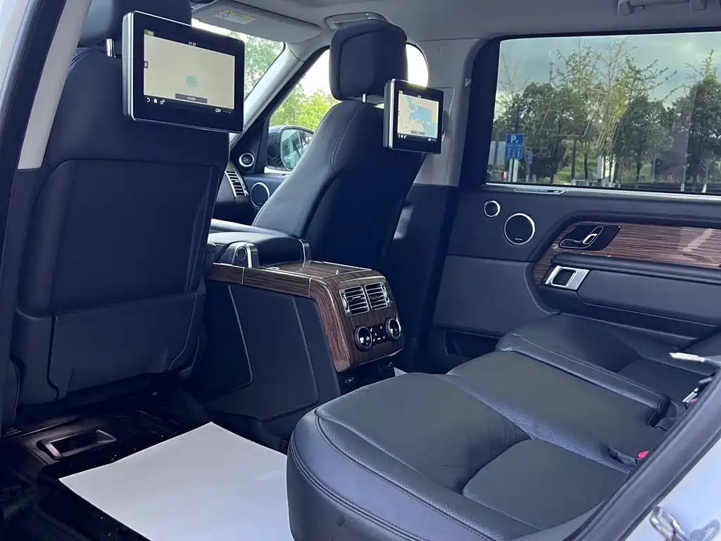 Land Rover Range Rover — миниатюра 5