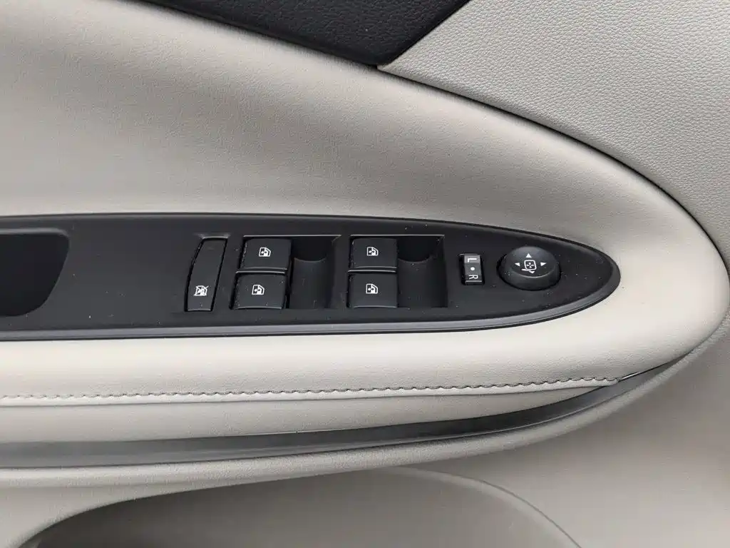 Buick Verano — миниатюра 9