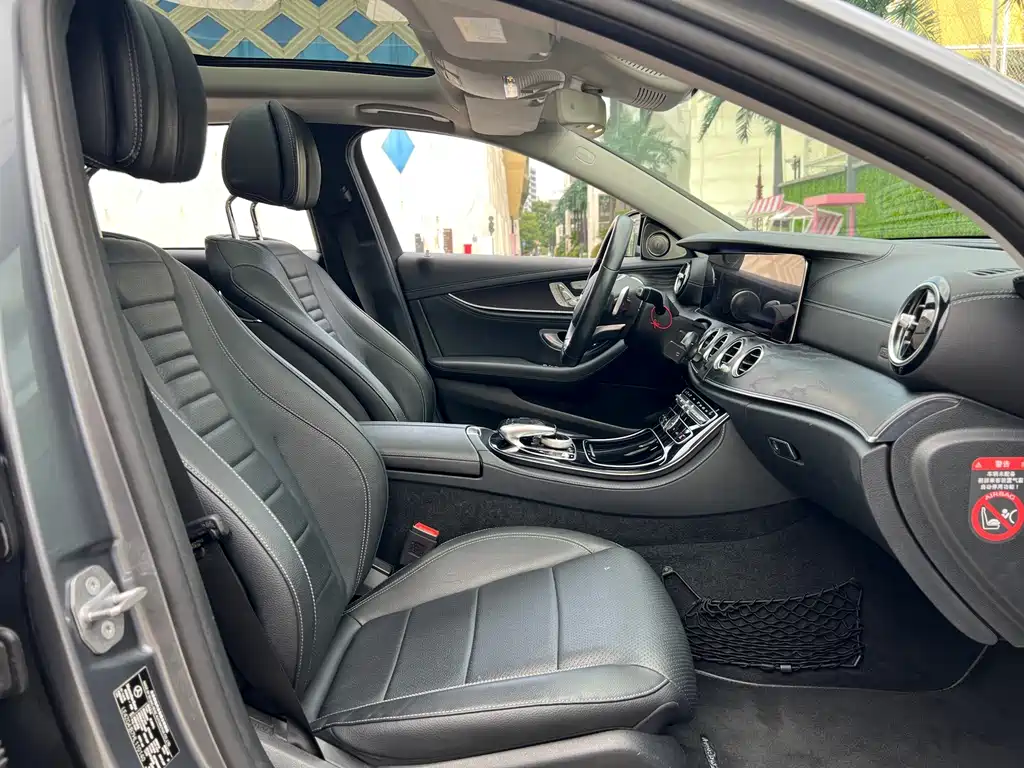 Mercedes-Benz E-Class — миниатюра 12