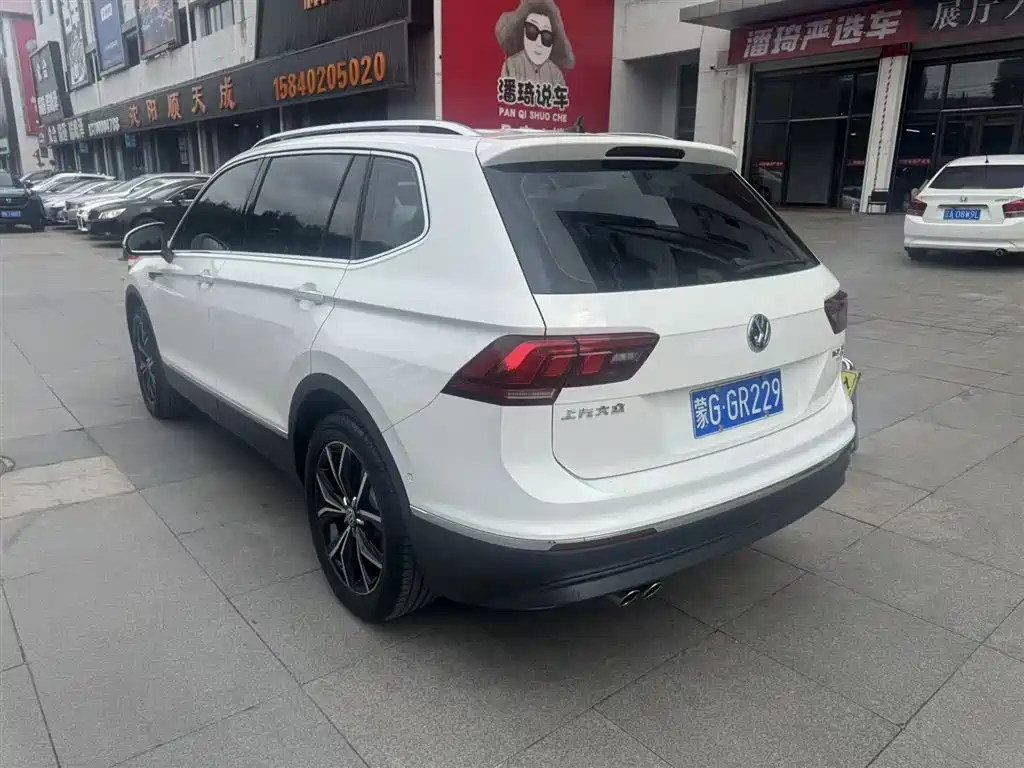 Volkswagen Tiguan L L 2019 330TSI AT Luxury VI