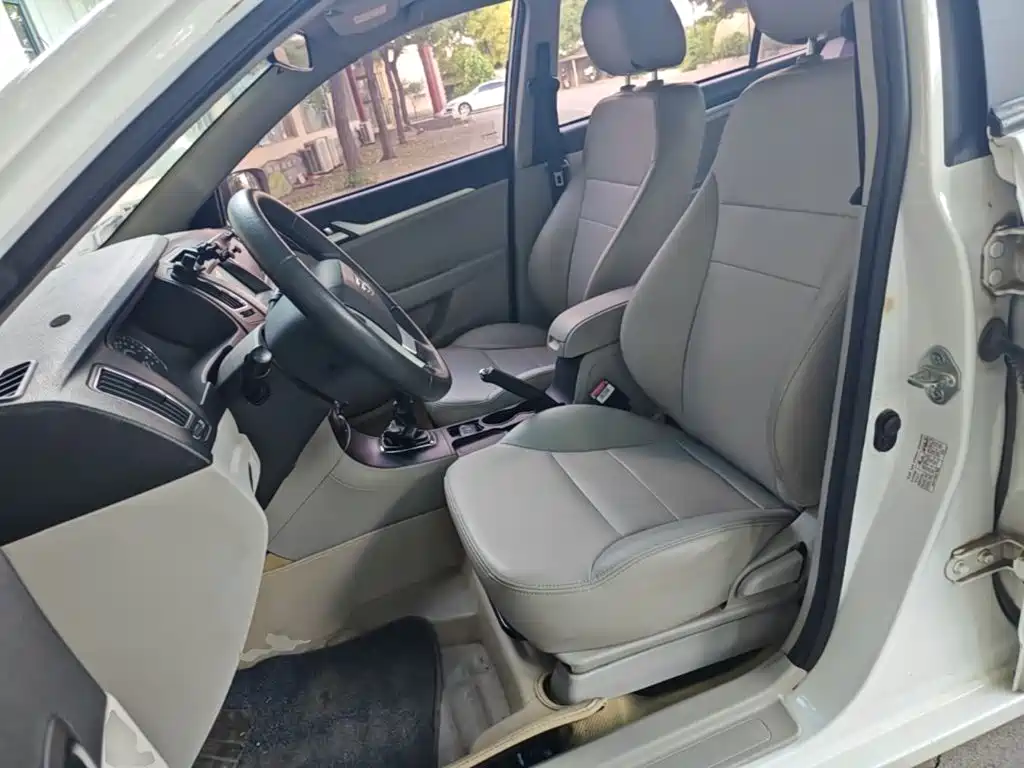 Geely Vision — миниатюра 15