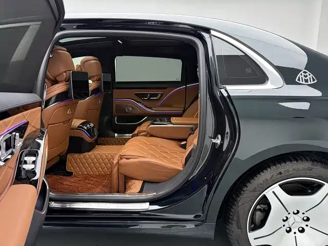 Mercedes-Benz S-Class — миниатюра 13