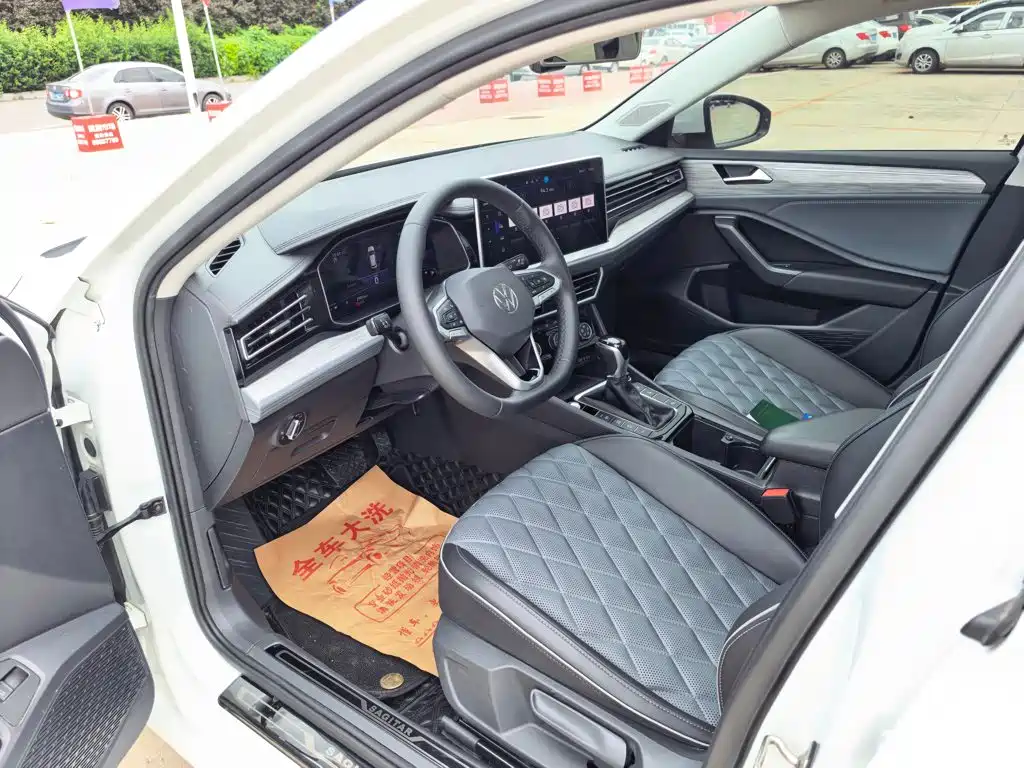 Volkswagen Sagitar — миниатюра 4