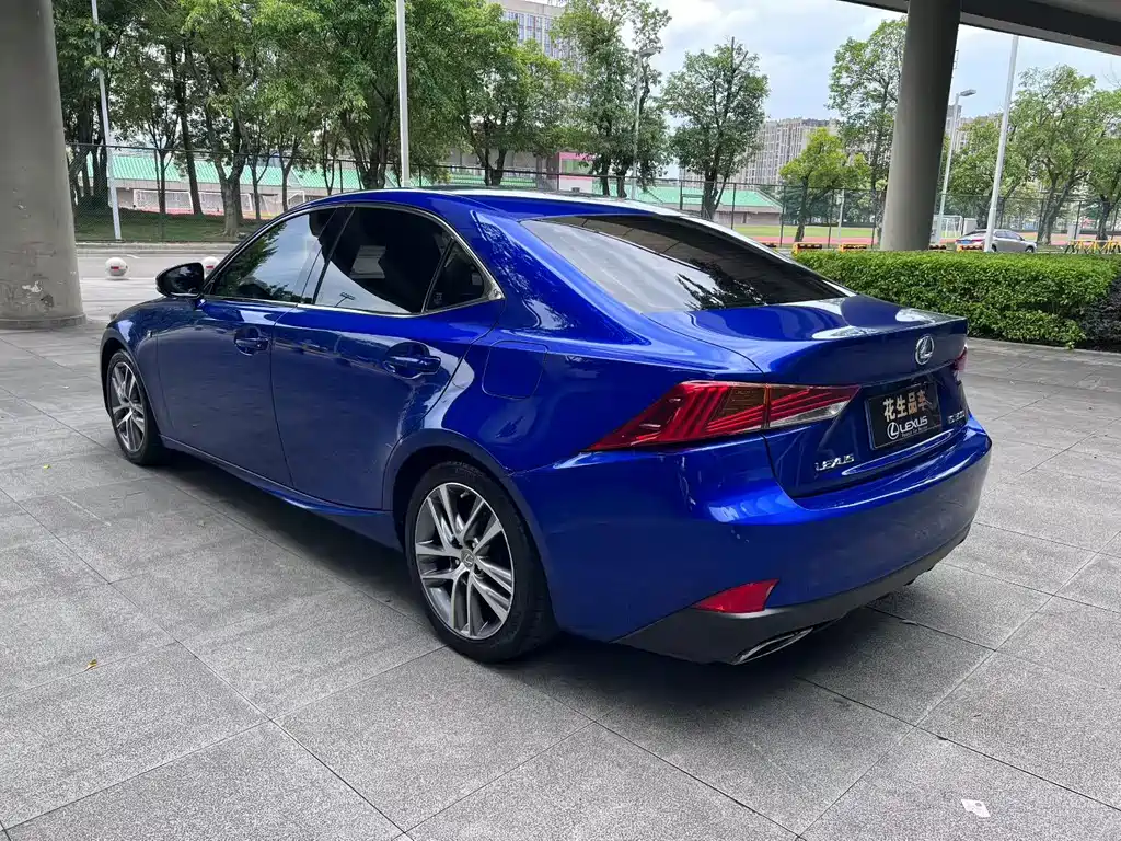 Lexus IS 2017 300 F SPORT
