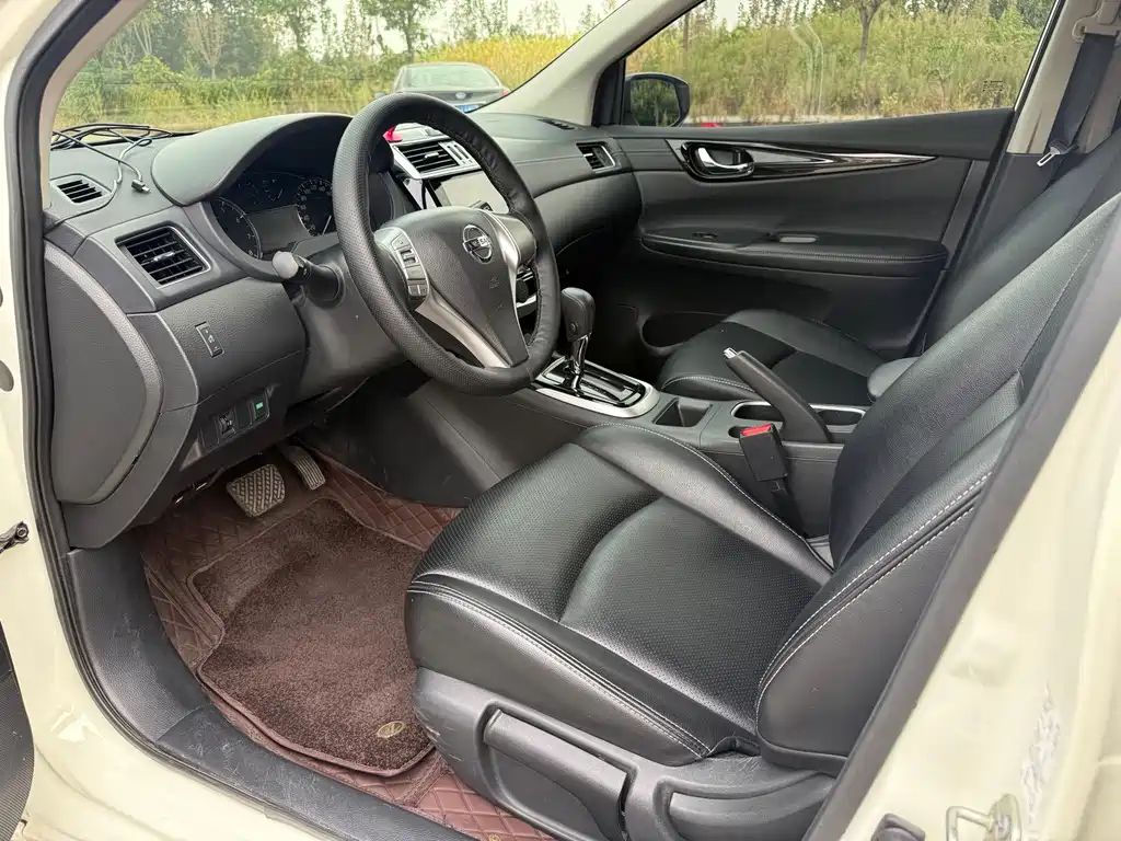 Nissan Tiida — миниатюра 4
