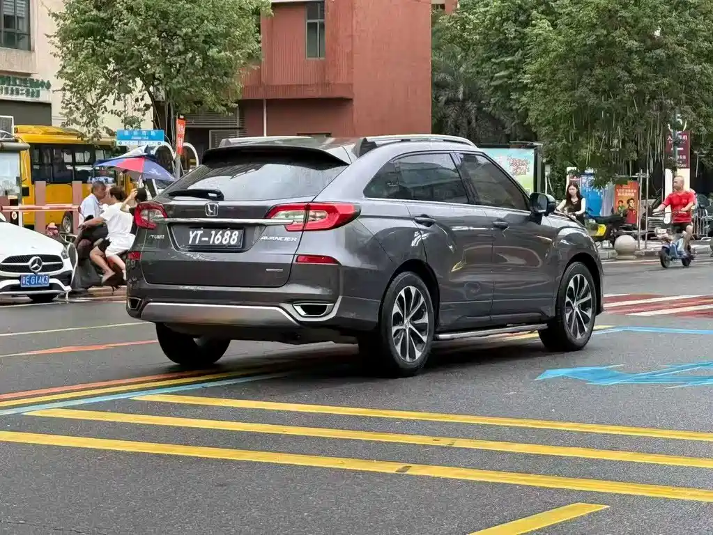 Honda Avancier — миниатюра 4