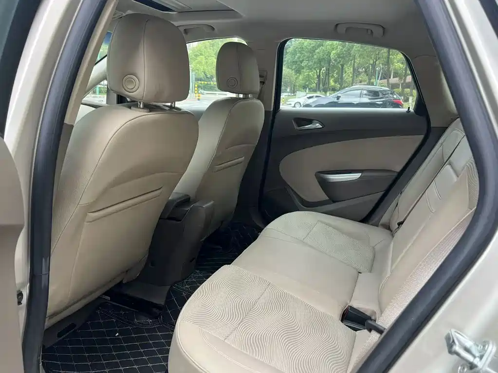 Buick Excelle — миниатюра 5