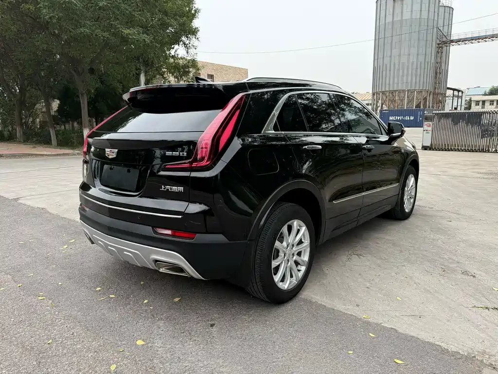 Cadillac XT4 2018 28T
