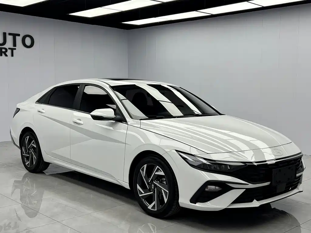 Hyundai Elantra — миниатюра 3